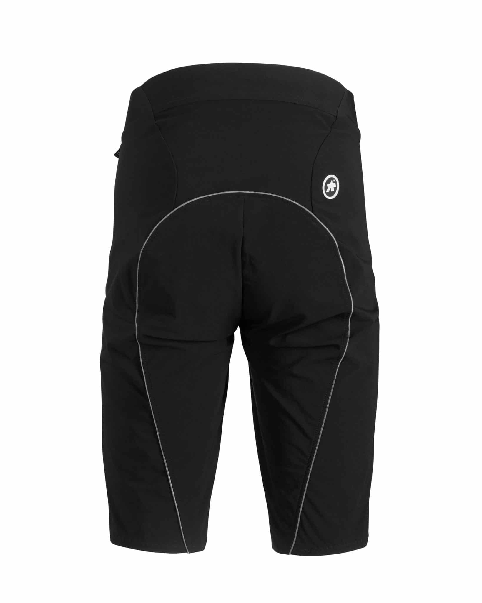 trail cargo shorts assos